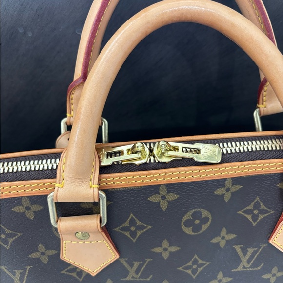 Authentic Louis Vuitton Alma Voyage MM travel unisex carry on - Picture 12 of 16